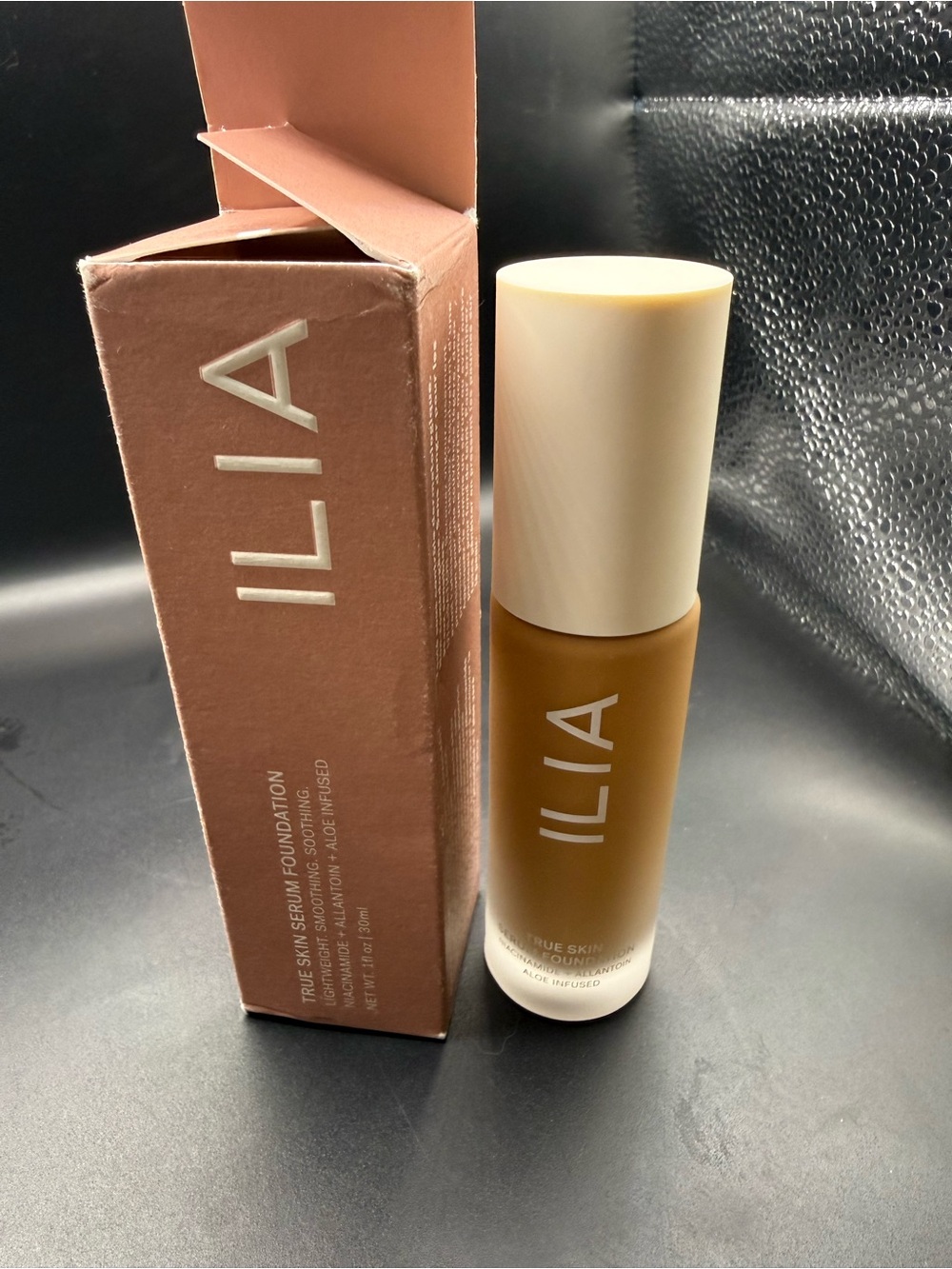ILIA True Skin Serum Foundation -shade senja sf9.25